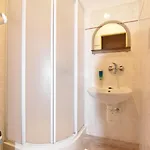 Zaly 酒店