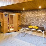 Zaly Hotel
