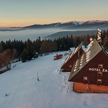 žalý Hotel 3*